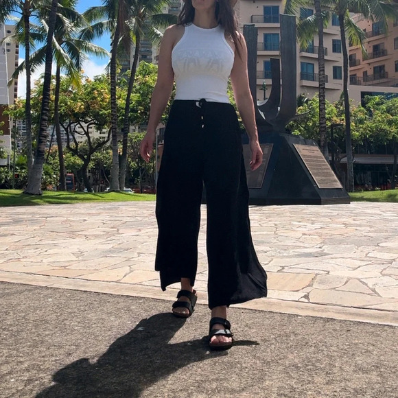 Becca side slit pants - Picture 3 of 5